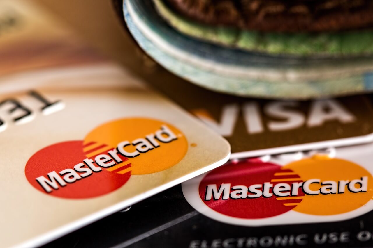 Bandeira do cartão de crédito: como funciona e quais seus benefícios?